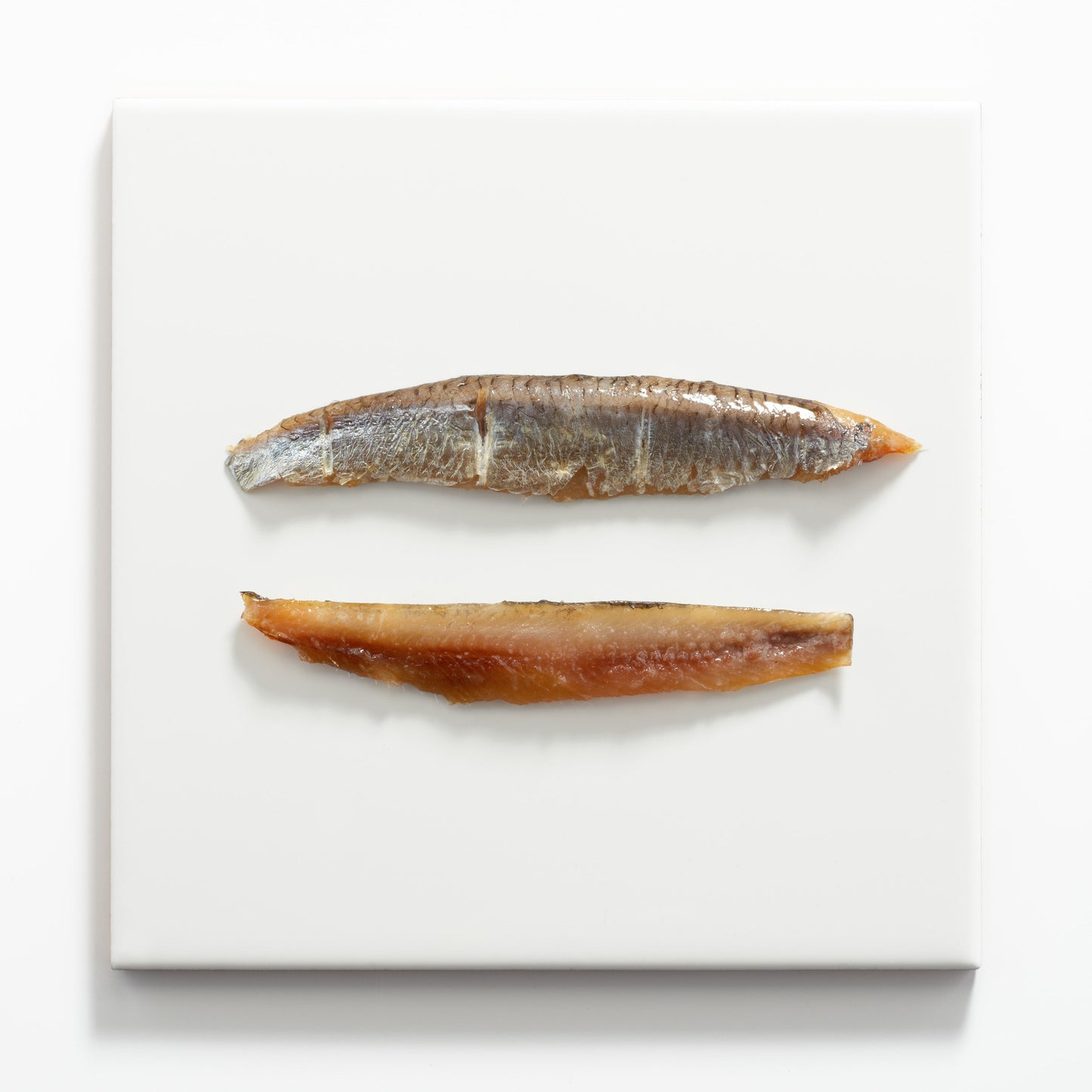 Lightly smoked Cantabrian anchovies 100g